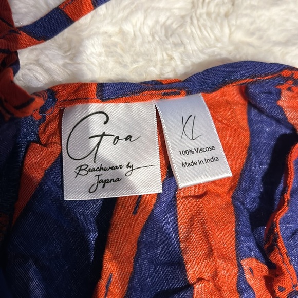 Swim cover up - Picture 2 of 4